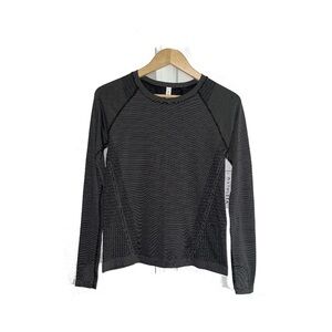 Striped Athleta Momentum Seamless Top